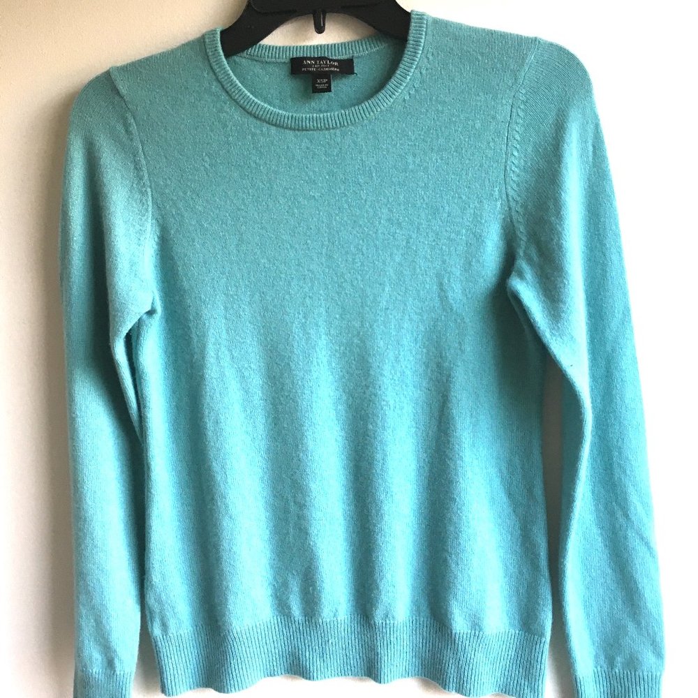 Ann Taylor 100% Cashmere Sweater XSP in Blue Color